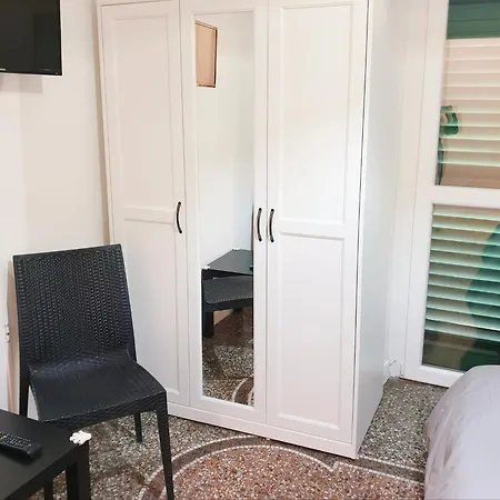 Bed and breakfast Cantore 11a